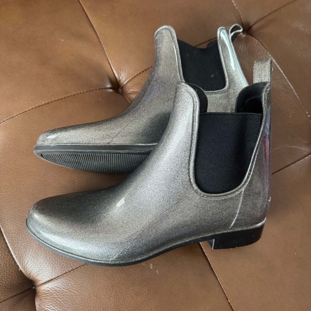 Silver Winter/Rain ankle Boots